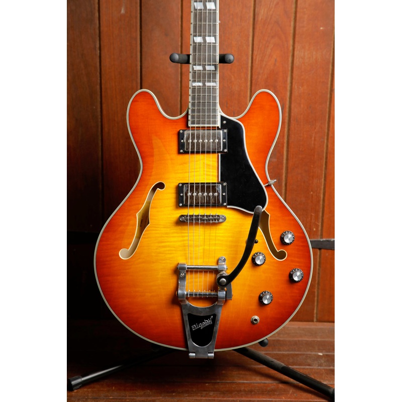 eastman-t486b-gb-gold-burst-semi-hollow-electric-guitar Eastman T486B-GB Gold Burst Semi-Hollow Electric Guitar