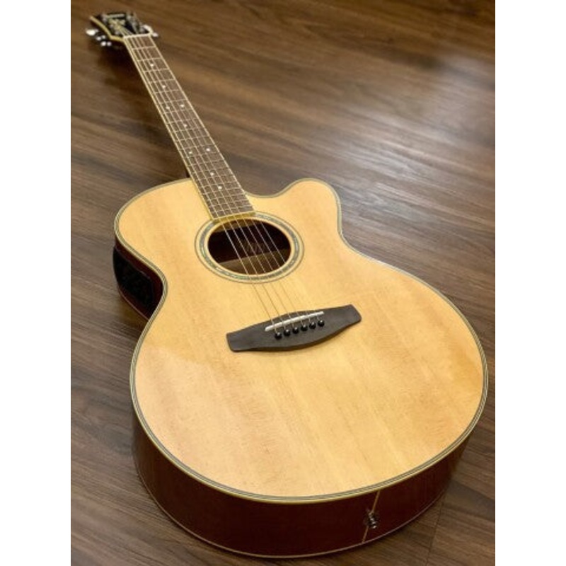 yamaha-cpx700-ii-in-natural Yamaha CPX700 II in Natural