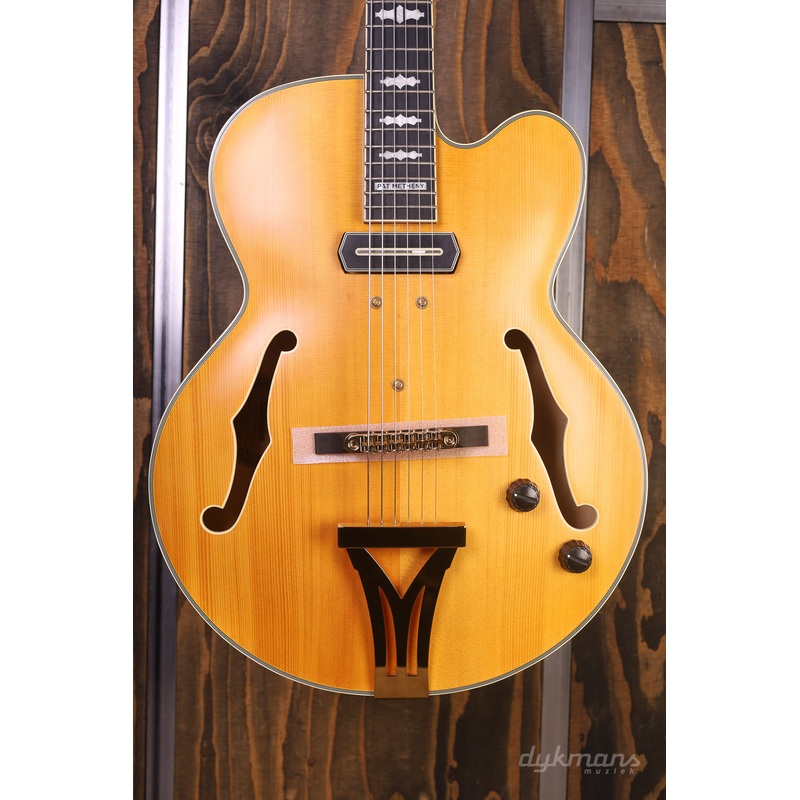 ibanez-pm3c-natural-amber-low-gloss-pat-metheny Ibanez PM3C Natural Amber Low Gloss Pat Metheny