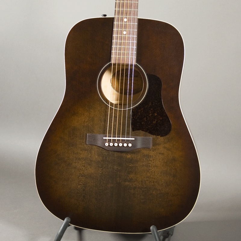 art-lutherie-americana-bourbon-burst Art & Lutherie Americana Bourbon Burst
