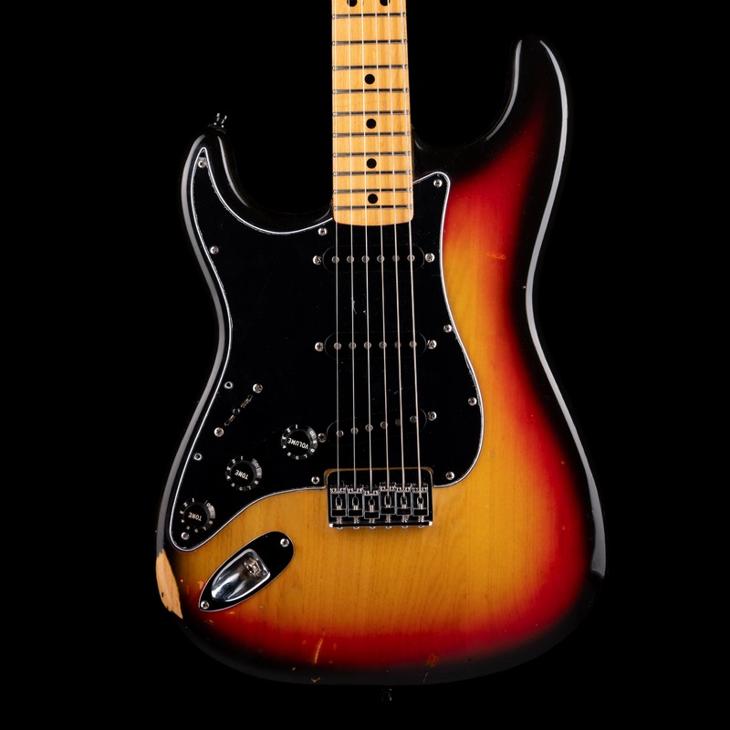 vintage-1977-fender-stratocaster-left-handed-hardtail-3-tone-sunburst-with-ohsc Vintage 1977 Fender Stratocaster Left-Handed Hardtail 3-Tone Sunburst With OHSC