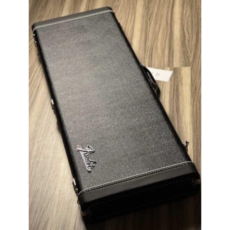 fender-deluxe-strat-tele-guitar-case-in-black-w-orange-plush-interior Fender Deluxe Strat/Tele Guitar Case in Black w/ Orange Plush Interior