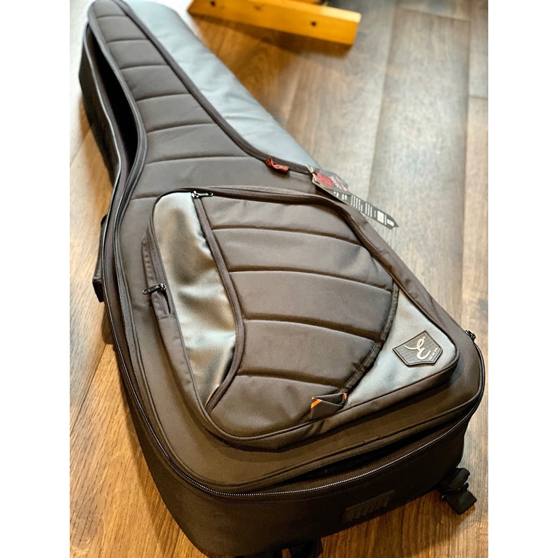enormous-premium-gigbag-for-acoustic-and-hollowbody-water-resistant-with-raincoat Enormous Premium Gigbag for Acoustic and Hollowbody Water Resistant with Raincoat
