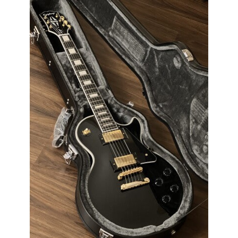 epiphone-les-paul-custom-outfit-inspired-by-gibson-in-ebony-with-case Epiphone Les Paul Custom Outfit Inspired by Gibson in Ebony with Case