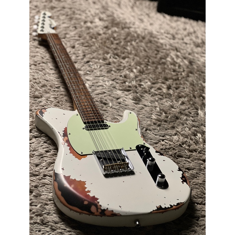 dhatarattha-performance-dtl-in-white-over-sunburst-with-rw-fb-and-nitrocellulose-lacquer Dhatarattha Performance DTL in White Over Sunburst with RW FB and Nitrocellulose Lacquer