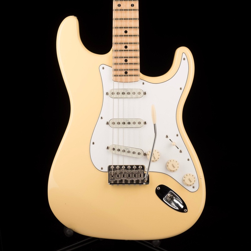used-fender-yngwie-malmsteen-stratocaster-vintage-white-with-ohsc Used Fender Yngwie Malmsteen Stratocaster Vintage White with OHSC