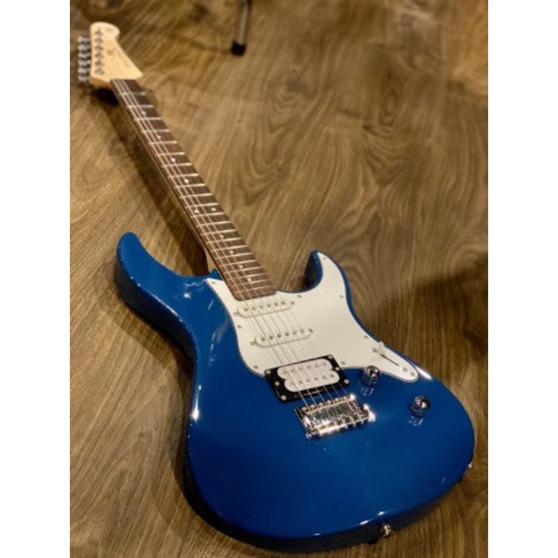 yamaha-pac112v-pacifica-united-blue Yamaha PAC112V Pacifica - United Blue