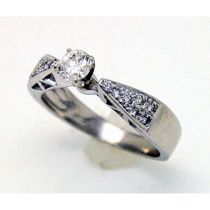 platinum-1-2ct-diamond-engagement-ring Platinum 1/2ct Diamond Engagement Ring