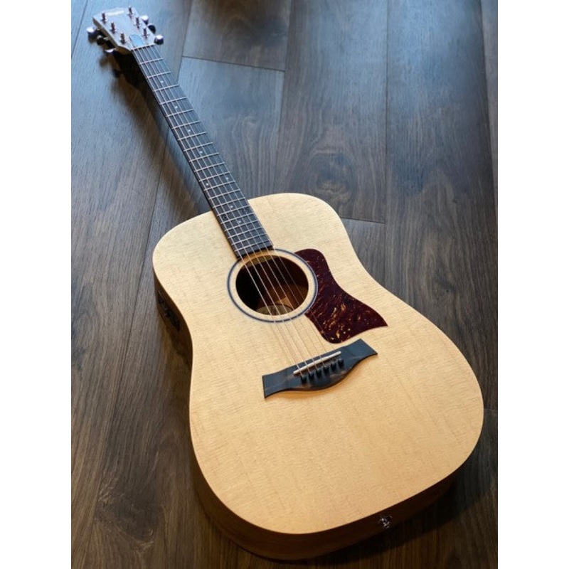 taylor-big-baby-taylor-e-acoustic-guitar-w-electronic-and-bag Taylor Big Baby Taylor-e Acoustic Guitar w/Electronic and Bag
