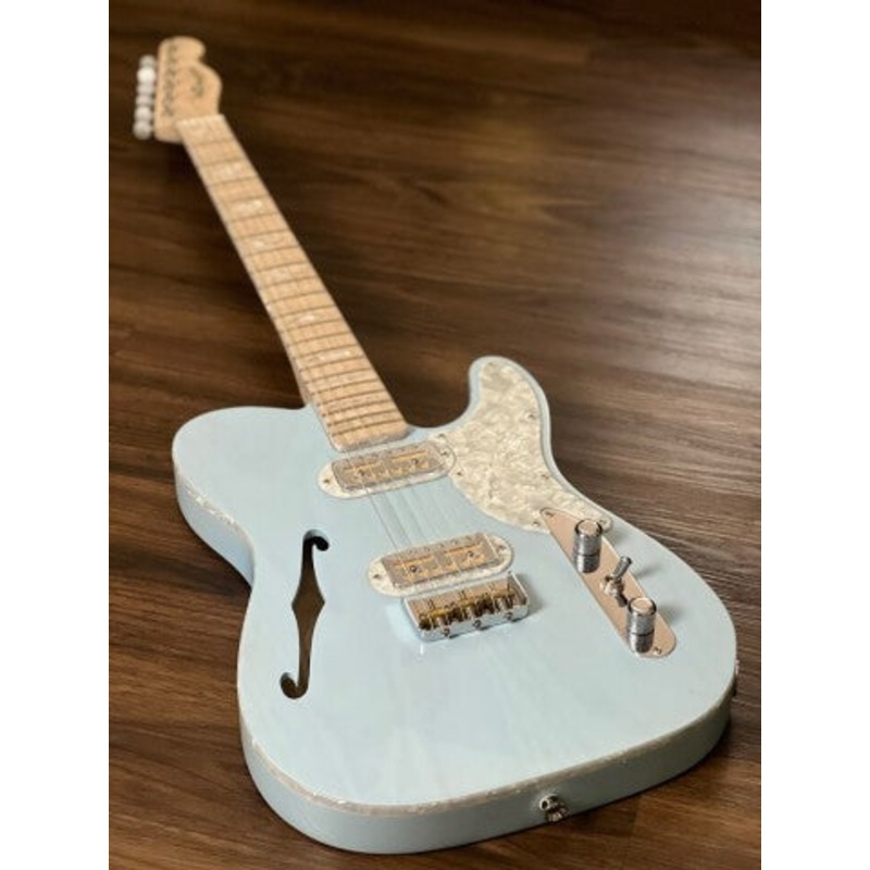 fender-parallel-universe-ii-tele-magico-transparent-daphne-blue Fender Parallel Universe II Tele Magico - Transparent Daphne Blue