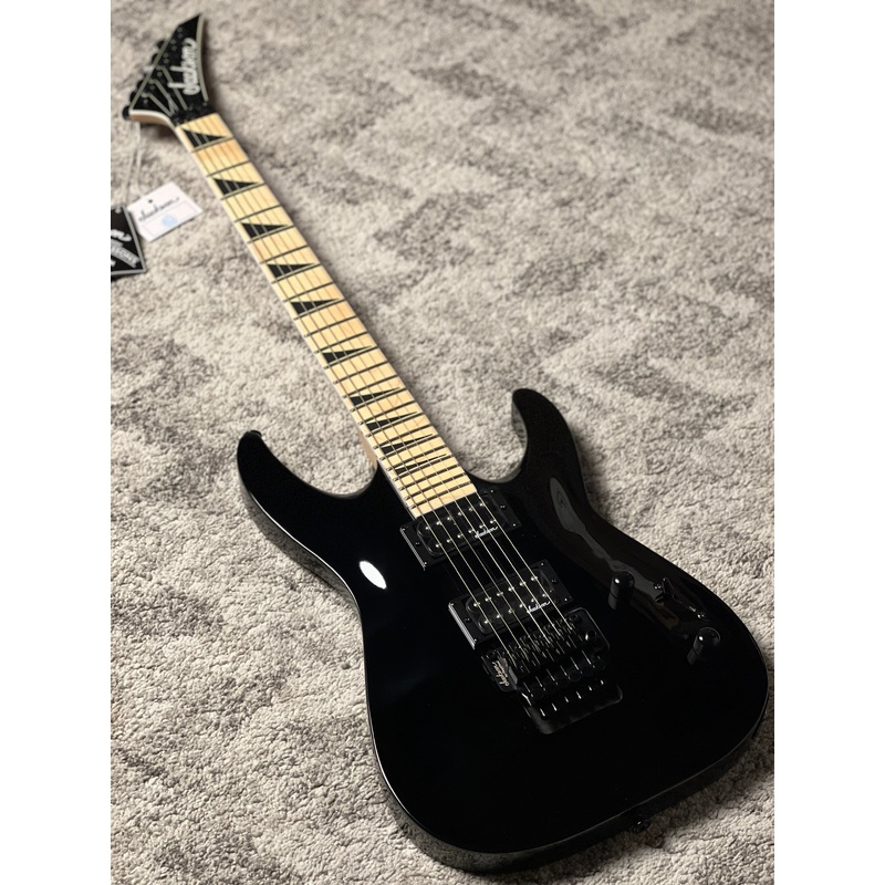 jackson-js-series-dinky-dka-m-js32-in-gloss-black Jackson JS Series Dinky DKA-M JS32 in Gloss Black