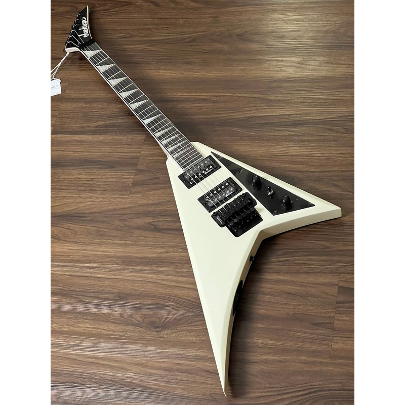 jackson-rhoads-js32-with-amaranth-fb-in-ivory Jackson Rhoads JS32 with Amaranth FB in Ivory