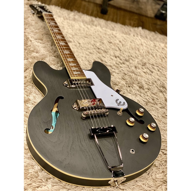 epiphone-casino-worn-hollowbody-worn-ebony Epiphone Casino Worn Hollowbody - Worn Ebony