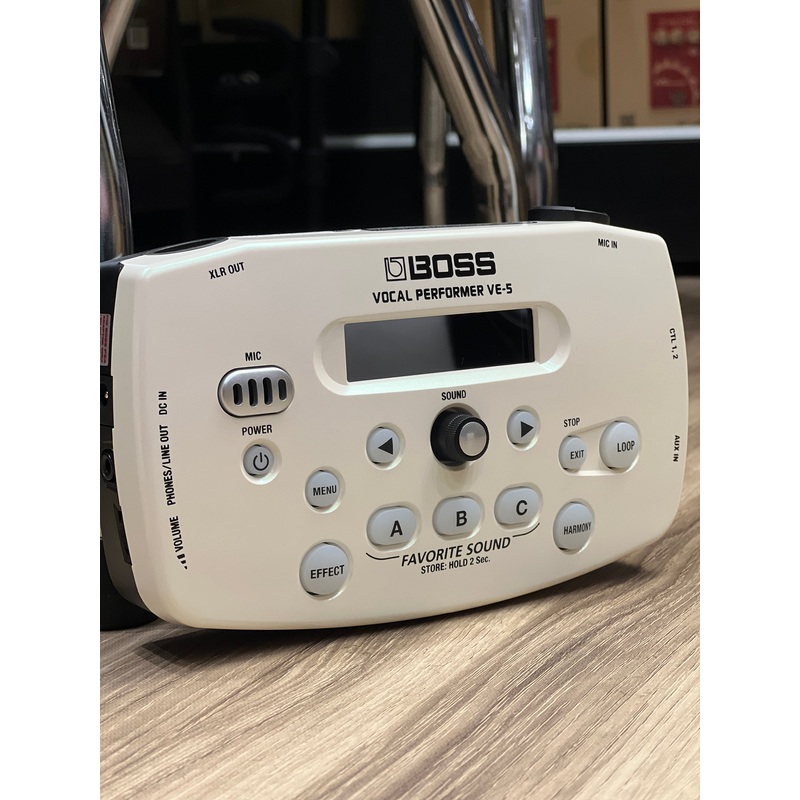 boss-ve-5-vocal-perfomer-in-white Boss VE-5 Vocal Perfomer in White