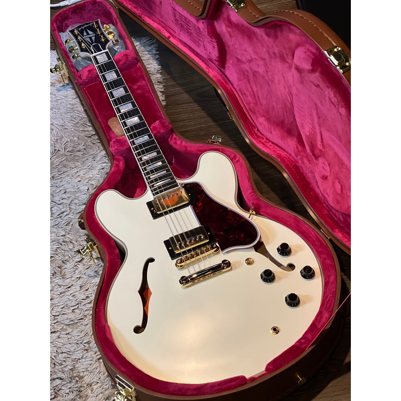 epiphone-1959-es-355-semi-hollowbody-in-classic-white Epiphone 1959 ES-355 Semi-hollowbody in Classic White
