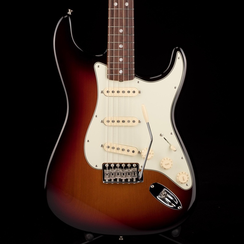 fender-american-original-60-s-stratocaster-3-tone-sunburst-with-case-b-stock Fender American Original 60's Stratocaster 3-Tone Sunburst With Case ***B-STOCK***