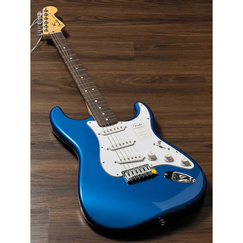 fender-standard-stratocaster-with-laurel-fb-in-aqua-marine-metallic Fender Standard Stratocaster with Laurel FB in Aqua Marine Metallic