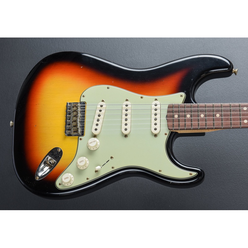 1960-journeyman-relic-hardtail-stratocaster-3-color-sunburst 1960 Journeyman Relic Hardtail Stratocaster - 3 Color Sunburst