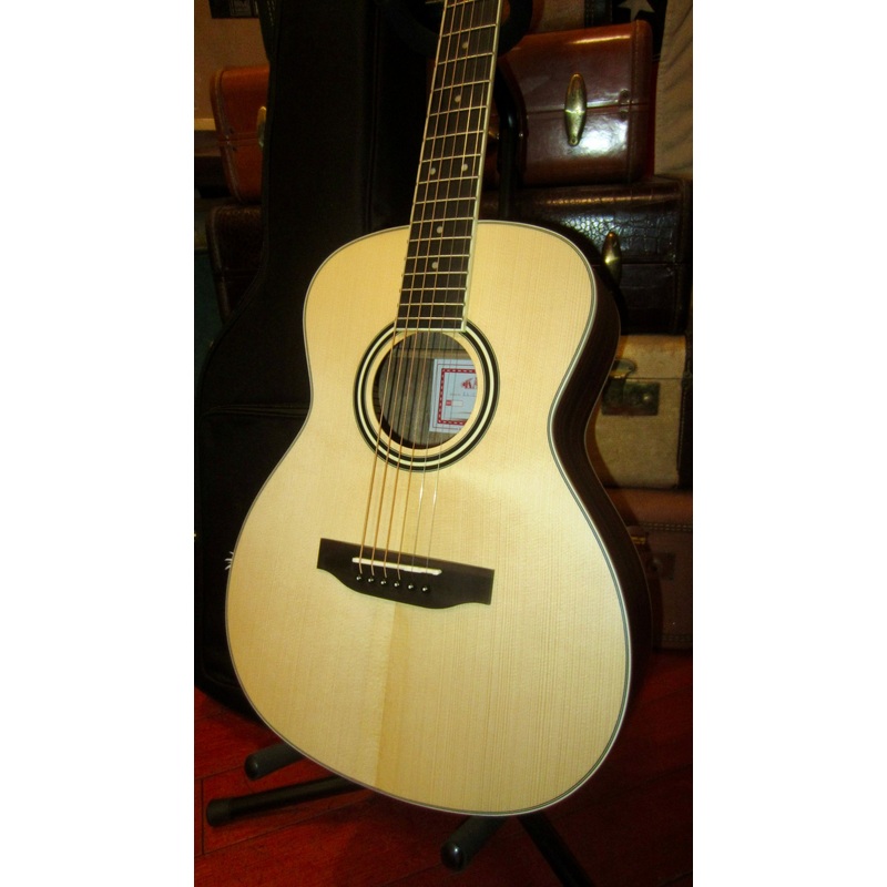 kala-small-bodied-parlor-guitar-ga-gtr-om-natural Kala Small Bodied Parlor Guitar GA-GTR-OM Natural