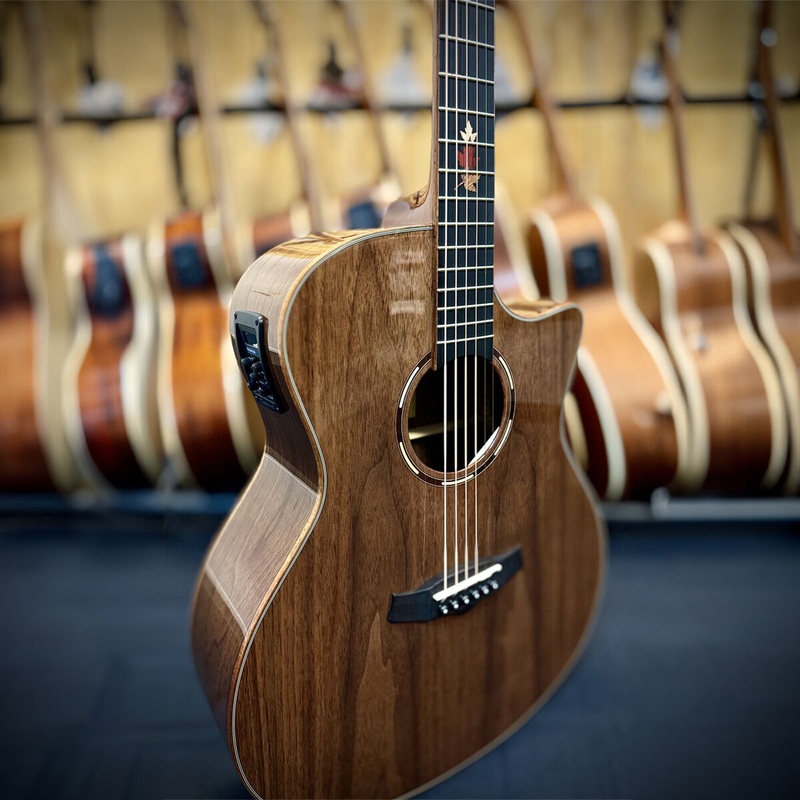 tanglewood-winterleaf-exotic-superfolk-solid-top-venetian-c-e-guitar-all-black-walnut Tanglewood Winterleaf Exotic Superfolk Solid Top Venetian C/E Guitar all Black Walnut