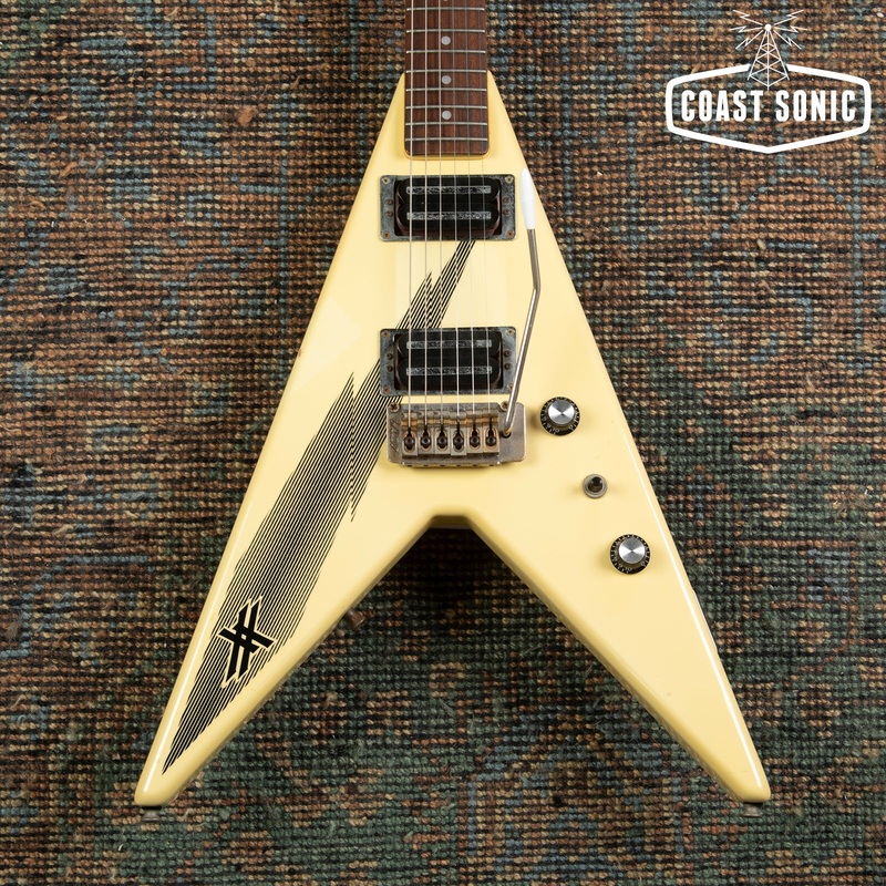 1984-aria-pro-ii-xx-deluxe-flying-v-made-in-japan 1984 Aria Pro II XX Deluxe Flying V Made in Japan