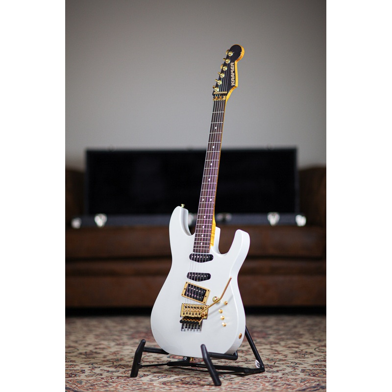 kramer-1890-pacer-custom-1-refinished-champagne-grey Kramer 1890 Pacer Custom 1 | Refinished Champagne Grey