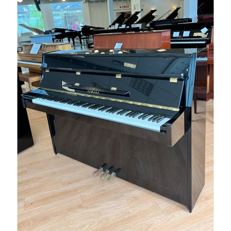 yamaha-lu-11-upright-piano-polished-ebony-sn-t100316-used Yamaha LU-11 Upright Piano | Polished Ebony | SN: T100316 | Used