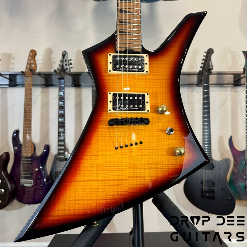 jackson-custom-shop-kelly-electric-guitar-w-case-3-tone-burst Jackson Custom Shop Kelly Electric Guitar w/ Case 3-Tone Burst