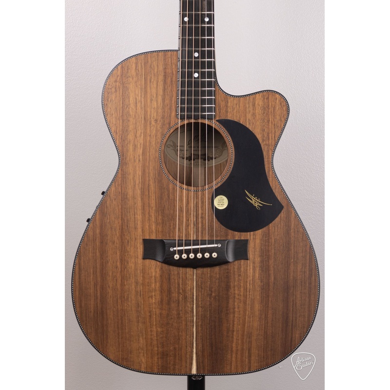 maton-guitars-all-blackwood-ebw-808c-cutaway-16487 Maton Guitars All-Blackwood EBW-808C Cutaway - 16487
