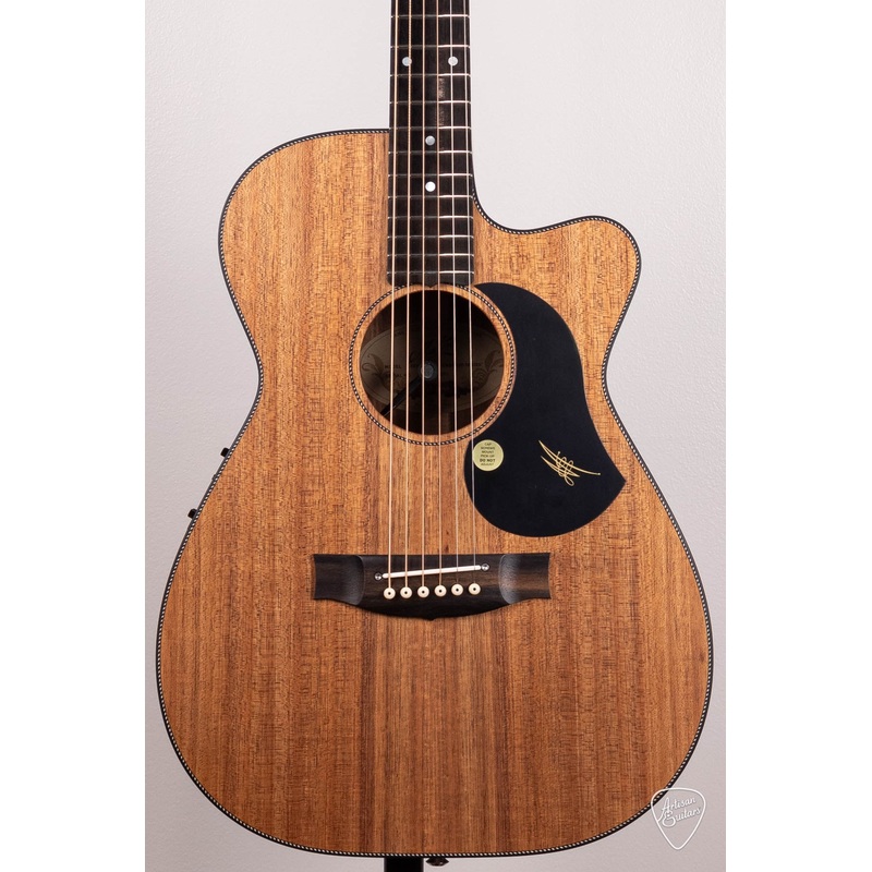 maton-guitars-all-blackwood-ebw-808c-cutaway-16747 Maton Guitars All-Blackwood EBW-808C Cutaway - 16747
