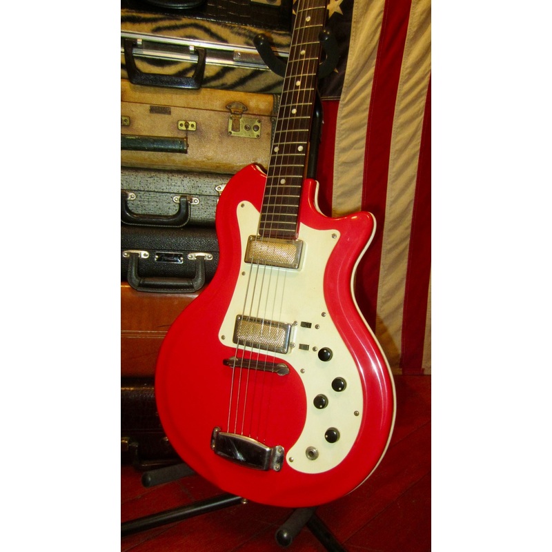 1965-valco-airline-3-4-size-double-pickup-electric-res-o-glass-red ~1965 Valco Airline 3/4 Size Double Pickup Electric Res-O-Glass Red