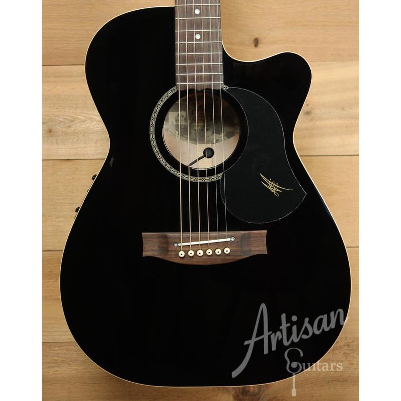 maton-ebg808clg-performer-series-bunya-and-queensland-maple-with-cutaway-and-black-finish-id-9459 Maton EBG808CLG Performer Series Bunya and Queensland Maple with Cutaway and Black Finish ID-9459