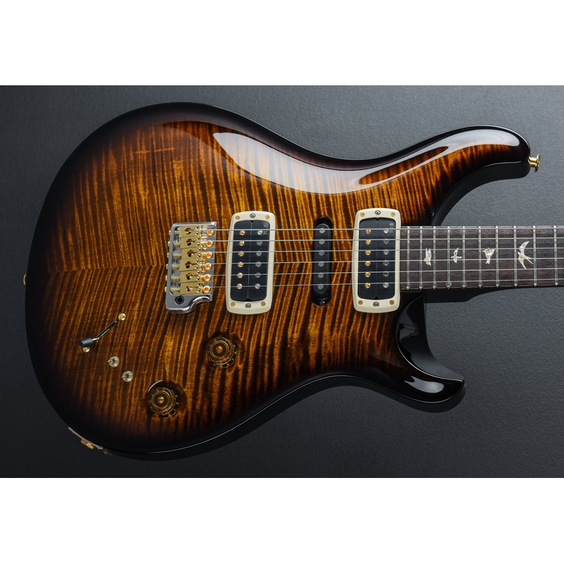 modern-eagle-v-10-top-black-gold-wraparound-burst Modern Eagle V 10 Top - Black Gold Wraparound Burst