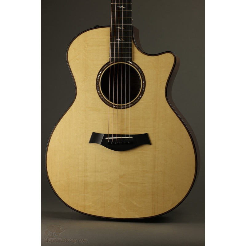 2020-taylor-custom-ga-quilted-sapele-acoustic-electric-guitar-used 2020 Taylor Custom GA Quilted Sapele Acoustic Electric Guitar Used