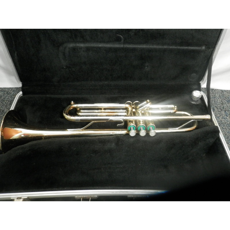 olds-student-bb-trumpet-with-case-and-mouthpiece Olds Student Bb Trumpet with case and mouthpiece