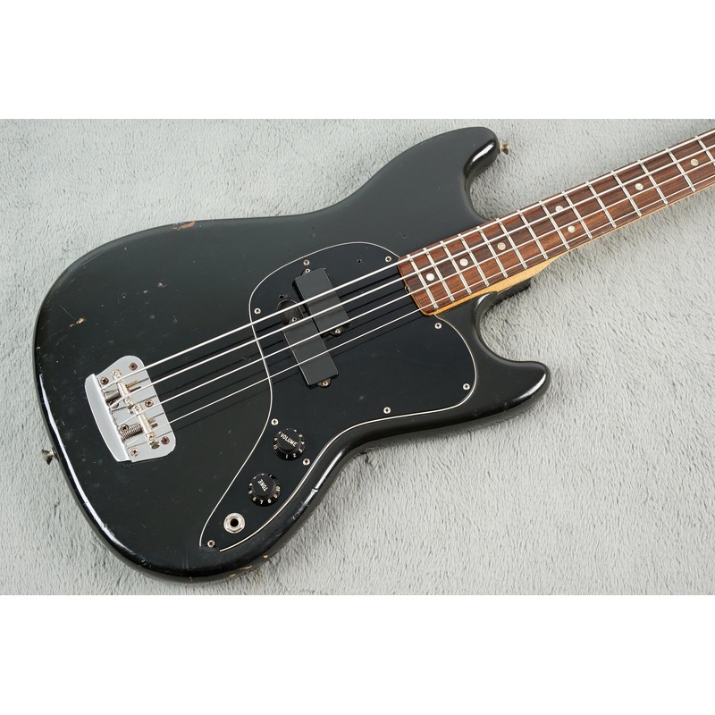 1978-fender-musicmaster-bass-hsc 1978 Fender Musicmaster Bass + HSC