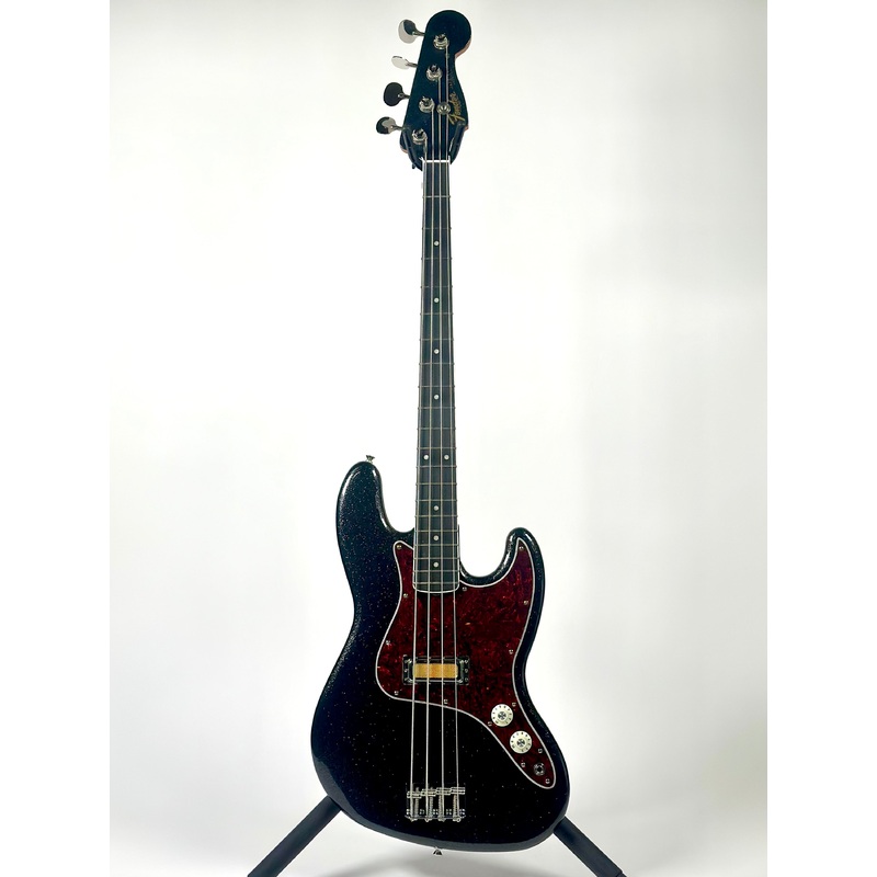 fender-limited-edition-gold-foil-jazz-electric-bass-black-sparkle Fender Limited Edition Gold Foil Jazz Electric Bass, Black Sparkle