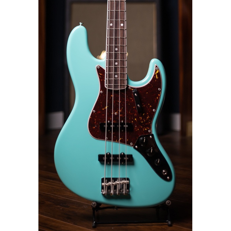fender-american-vintage-ii-1966-jazz-bass-sea-foam-green Fender American Vintage II 1966 Jazz Bass - Sea Foam Green
