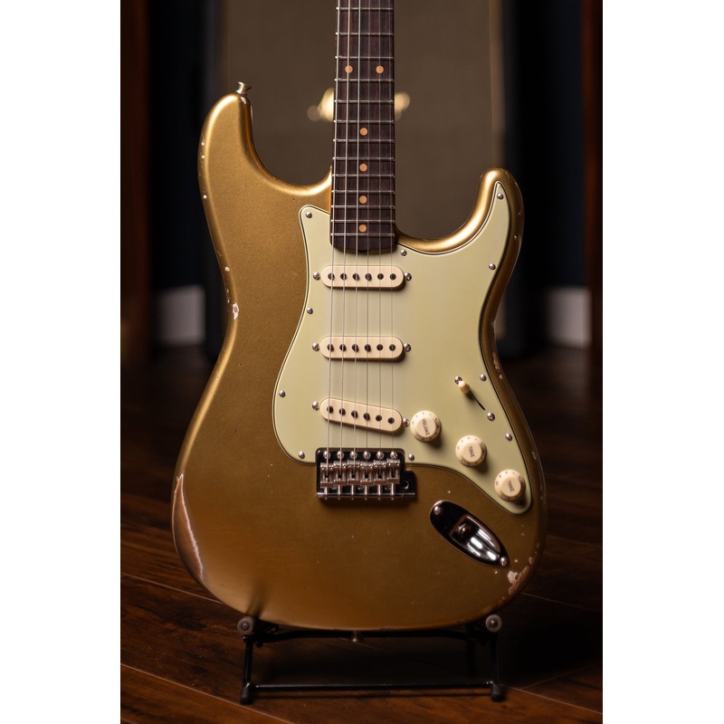 fender-custom-shop-late-1962-stratocaster-relic-electric-guitar-with-closet-classic-hardware-electric-guitar-aged-aztec-gold Fender Custom Shop Late-1962 Stratocaster Relic Electric Guitar with Closet Classic Hardware Electric Guitar - Aged Aztec Gold