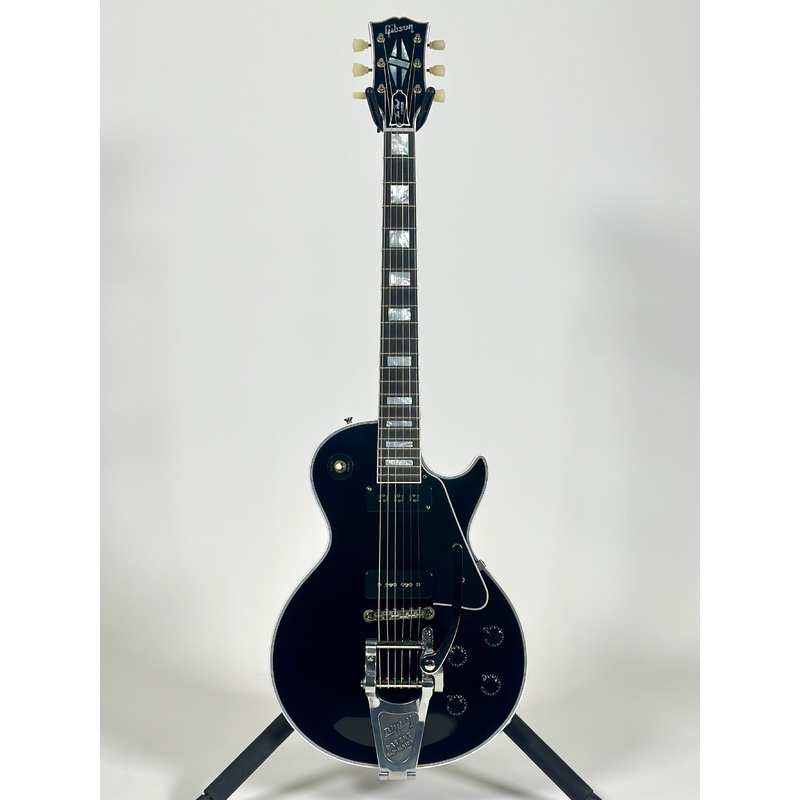 gibson-murphy-lab-1954-les-paul-custom-vos-with-bigsby-antique-hardware-ebony Gibson Murphy Lab 1954 Les Paul Custom VOS with Bigsby, Antique Hardware, Ebony