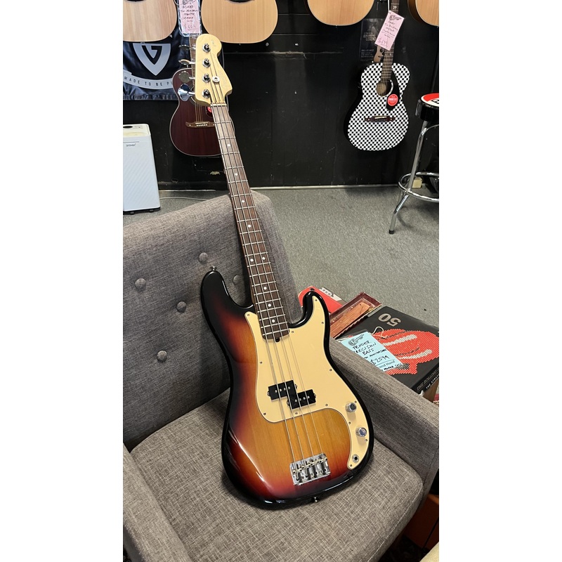 fender-2006-60th-anniversary-american-series-precision-bass-3ts-in-hc-serial-z6127359 Fender 2006 60th Anniversary American Series Precision Bass 3TS in HC Serial # Z6127359