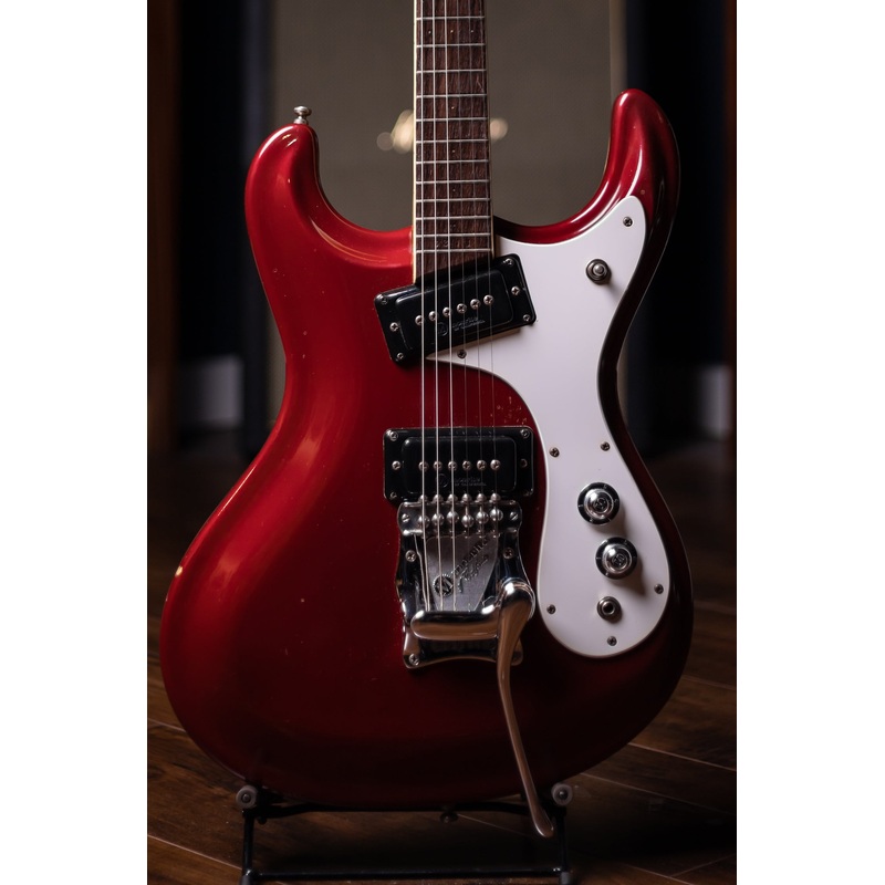1965-mosrite-ventures-model-owned-by-nokie-edwards-electric-gutiar-candy-apple-red 1965 Mosrite Ventures Model / Owned by Nokie Edwards Electric Gutiar - Candy Apple Red
