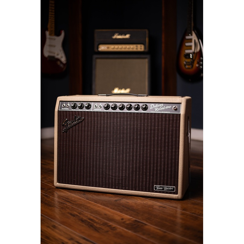 used-fender-tone-master-deluxe-reverb-guitar-amp-blonde-w-cover-and-paper-work Used Fender Tone Master Deluxe Reverb Guitar Amp - Blonde w/ Cover and Paper Work