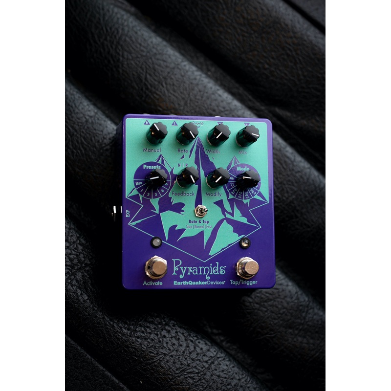 earthquaker-devices-pyramids-stereo-flanger-pedal EarthQuaker Devices Pyramids Stereo Flanger Pedal